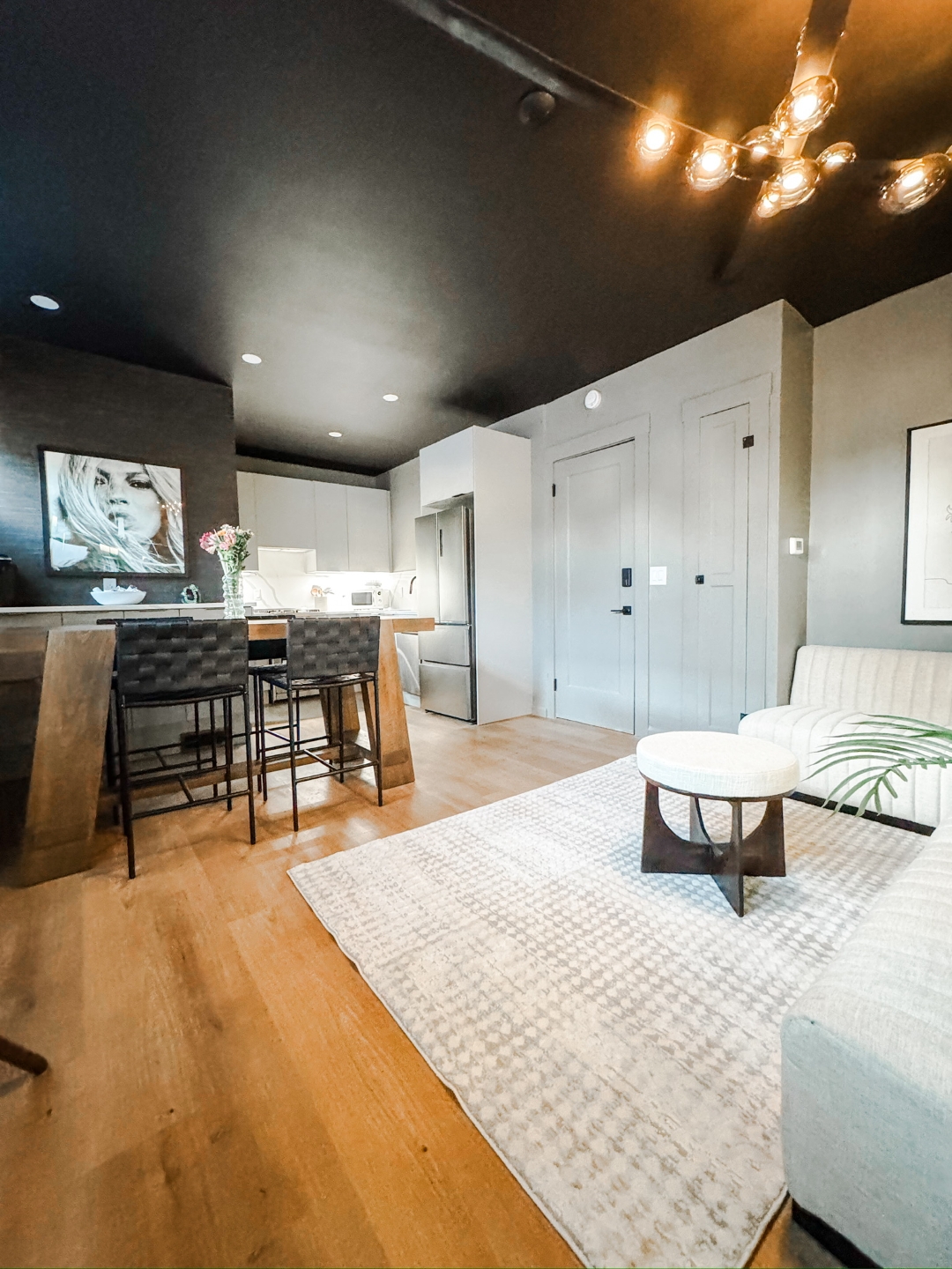 Airbnb N. WINTON Interior Designer