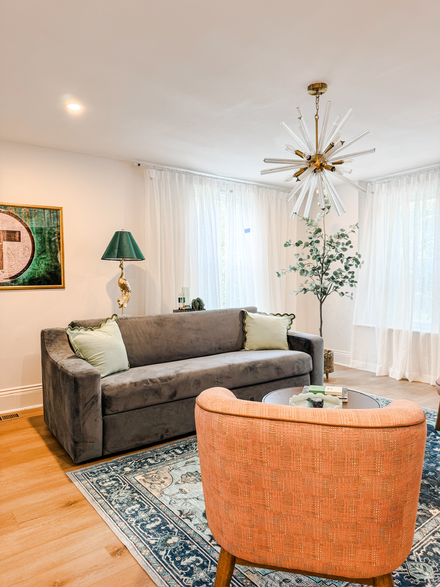 Airbnb Lake View Park II Interior Designer