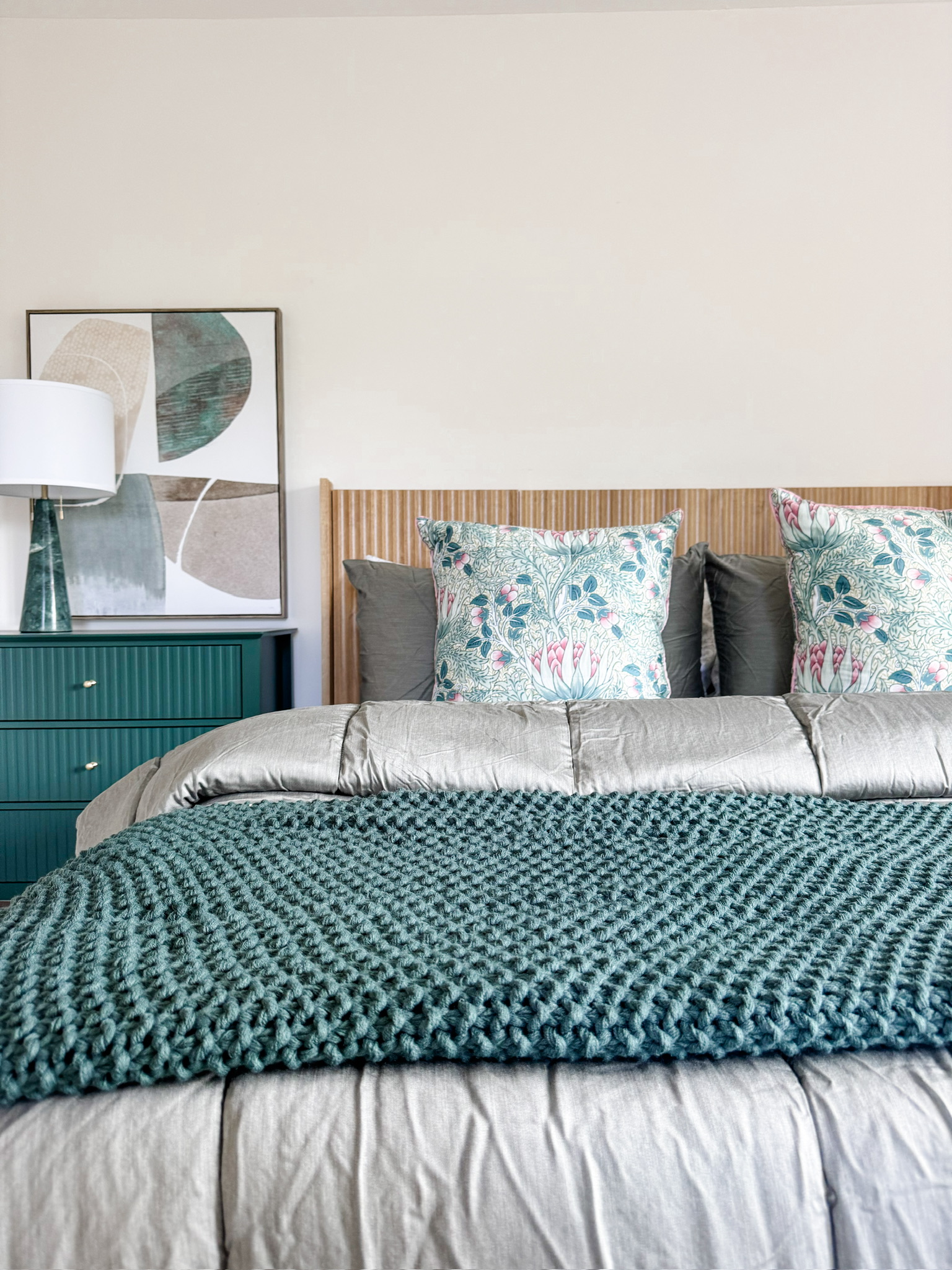 Airbnb Lake View Park II Interior Designer